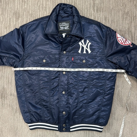 Levi’s x Starter NY Yankees Jacket NWT Size Large - Picture 12 of 16